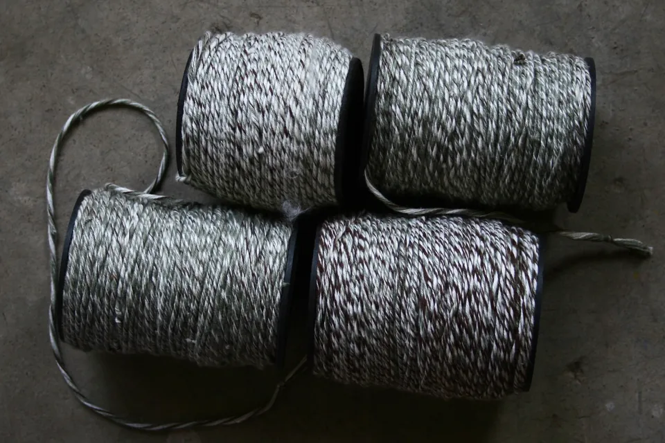 Spun: Reclaimed cotton, hand-tufted rugs, archive image 8